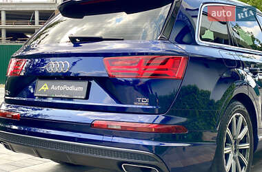 Внедорожник / Кроссовер Audi Q7 2018 в 