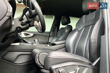 Внедорожник / Кроссовер Audi Q7 2018 в 