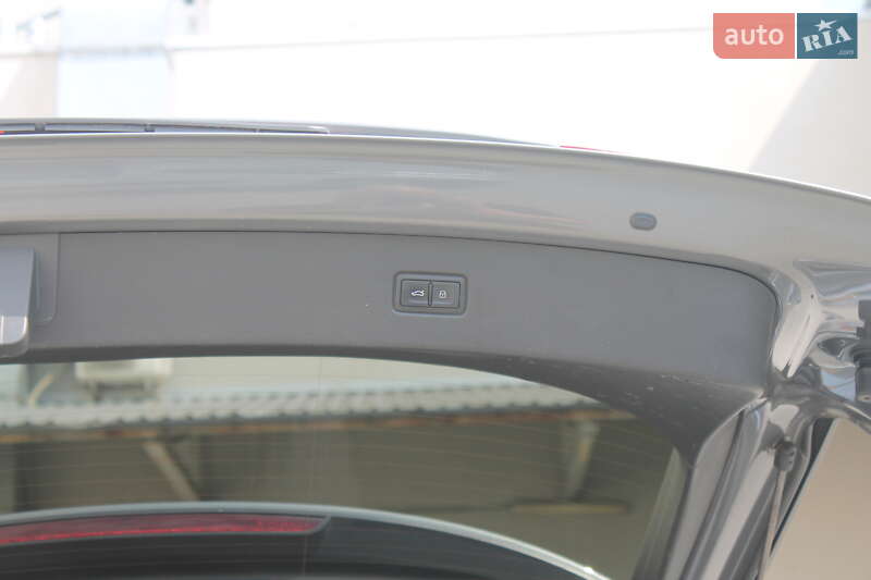 Внедорожник / Кроссовер Audi Q7 2017 в Львове