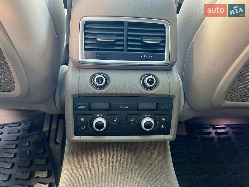 Внедорожник / Кроссовер Audi Q7 2015 в Киеве