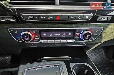 Внедорожник / Кроссовер Audi Q7 2015 в 