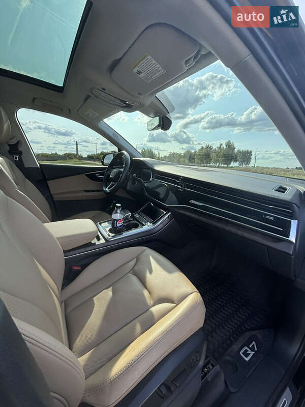 Внедорожник / Кроссовер Audi Q7 2019 в Сумах