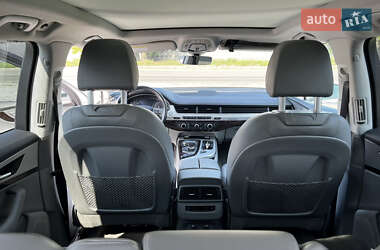 Внедорожник / Кроссовер Audi Q7 2018 в 