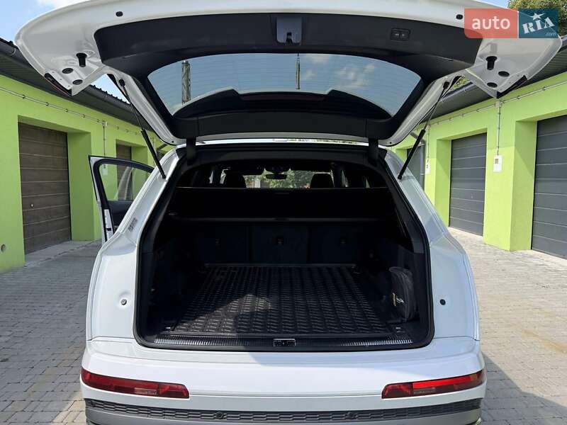 Позашляховик / Кросовер Audi Q7 2020 в Кам'янець-Подільському