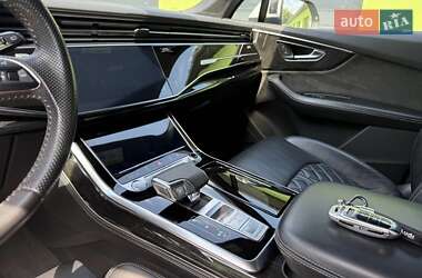 Внедорожник / Кроссовер Audi Q7 2020 в 