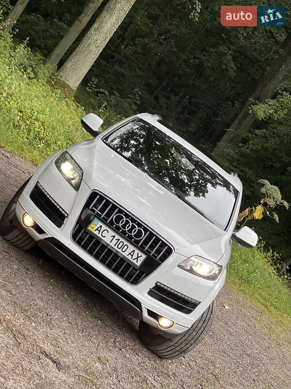 Позашляховик / Кросовер Audi Q7 2012 в Луцьку