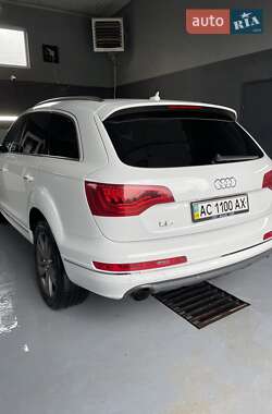 Внедорожник / Кроссовер Audi Q7 2012 в 