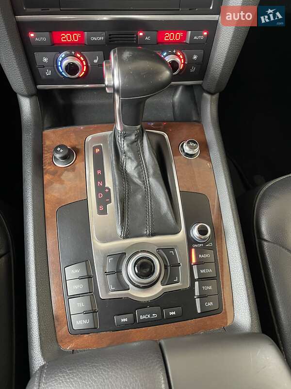 Позашляховик / Кросовер Audi Q7 2012 в Луцьку