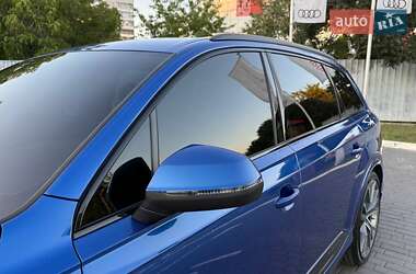 Внедорожник / Кроссовер Audi Q7 2016 в 