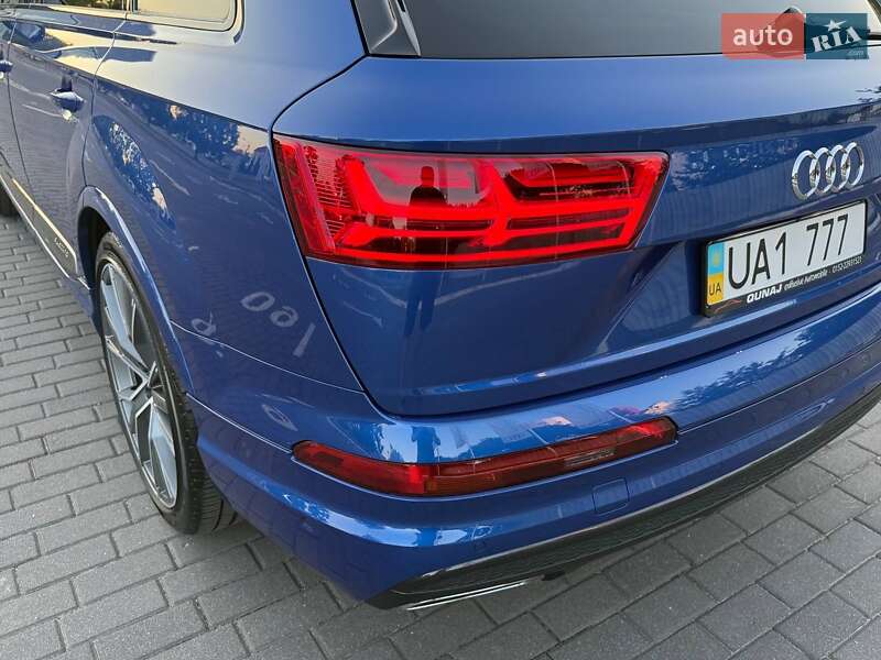 Внедорожник / Кроссовер Audi Q7 2016 в Харькове