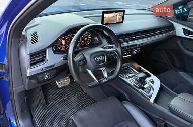 Внедорожник / Кроссовер Audi Q7 2016 в 