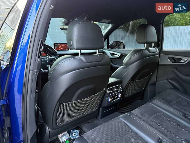 Внедорожник / Кроссовер Audi Q7 2016 в Харькове