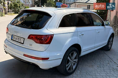 Внедорожник / Кроссовер Audi Q7 2012 в 