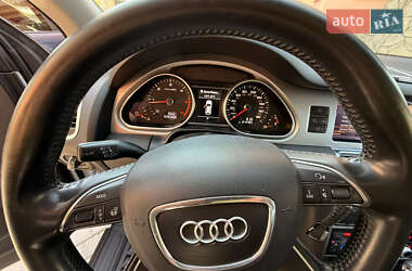Внедорожник / Кроссовер Audi Q7 2012 в 