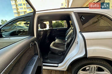 Внедорожник / Кроссовер Audi Q7 2012 в 