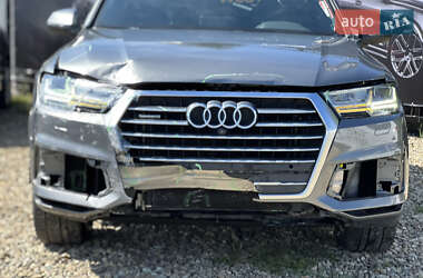 Внедорожник / Кроссовер Audi Q7 2017 в 
