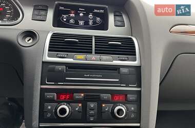 Внедорожник / Кроссовер Audi Q7 2015 в 