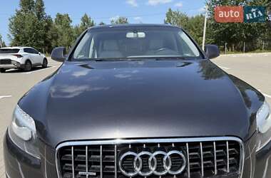 Внедорожник / Кроссовер Audi Q7 2015 в 