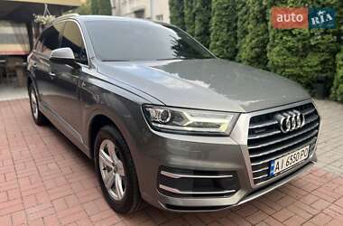 Внедорожник / Кроссовер Audi Q7 2016 в 