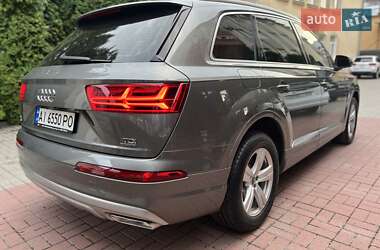 Внедорожник / Кроссовер Audi Q7 2016 в 