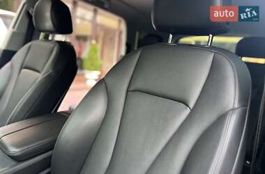 Внедорожник / Кроссовер Audi Q7 2016 в 