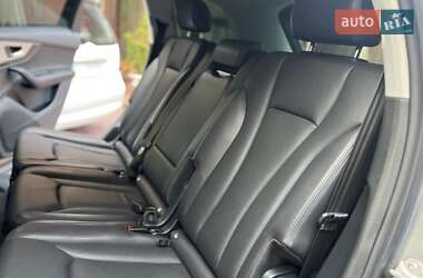 Внедорожник / Кроссовер Audi Q7 2016 в 