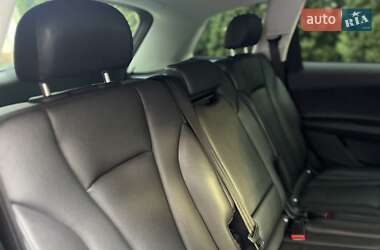 Внедорожник / Кроссовер Audi Q7 2016 в 