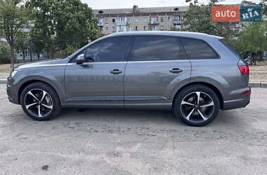 Внедорожник / Кроссовер Audi Q7 2018 в 