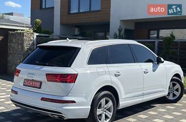 Внедорожник / Кроссовер Audi Q7 2018 в 