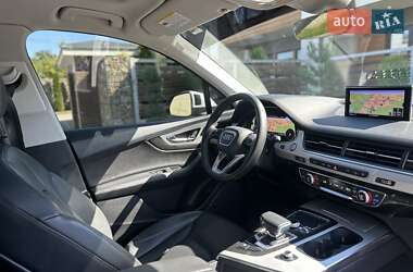 Внедорожник / Кроссовер Audi Q7 2018 в 
