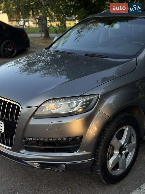Позашляховик / Кросовер Audi Q7 2014 в Львові