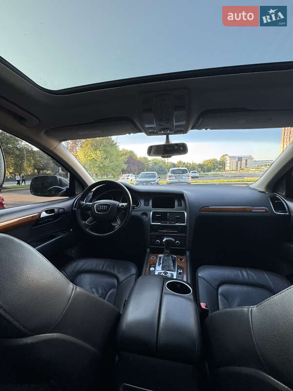 Позашляховик / Кросовер Audi Q7 2014 в Львові