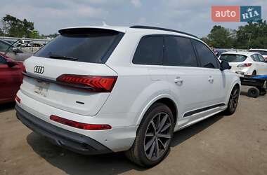 Позашляховик / Кросовер Audi Q7 2023 в 
