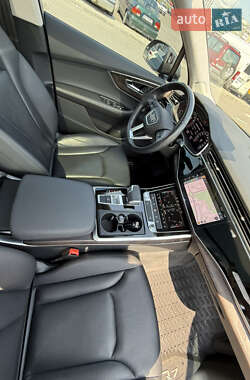 Внедорожник / Кроссовер Audi Q7 2019 в 