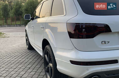 Внедорожник / Кроссовер Audi Q7 2011 в 