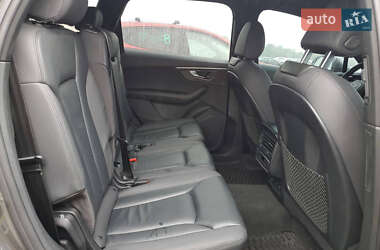 Внедорожник / Кроссовер Audi Q7 2020 в 