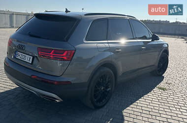 Позашляховик / Кросовер Audi Q7 2016 в 