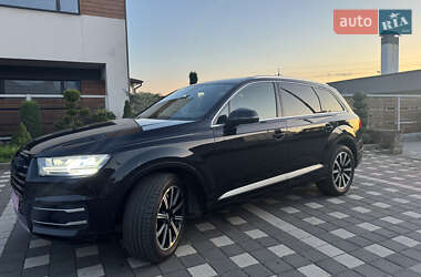 Внедорожник / Кроссовер Audi Q7 2017 в 
