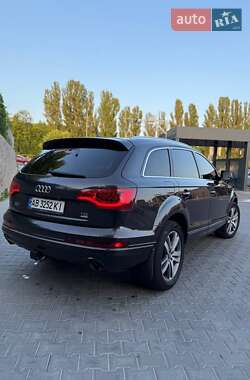Внедорожник / Кроссовер Audi Q7 2011 в 