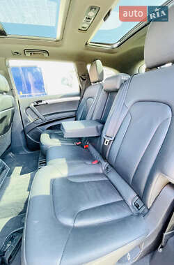Внедорожник / Кроссовер Audi Q7 2014 в 