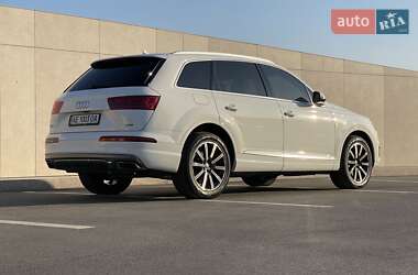 Внедорожник / Кроссовер Audi Q7 2019 в 