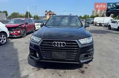 Внедорожник / Кроссовер Audi Q7 2018 в 