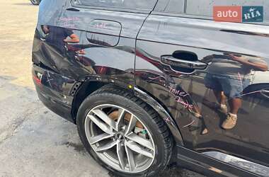 Внедорожник / Кроссовер Audi Q7 2018 в 
