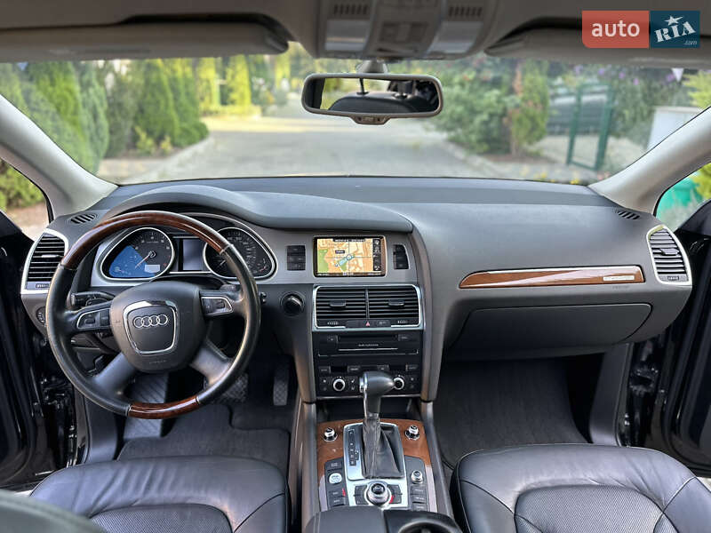 Внедорожник / Кроссовер Audi Q7 2011 в Одессе