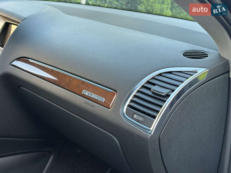 Внедорожник / Кроссовер Audi Q7 2011 в Одессе