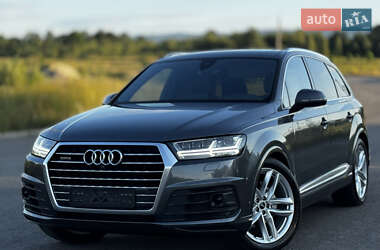Внедорожник / Кроссовер Audi Q7 2017 в 