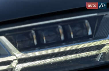 Внедорожник / Кроссовер Audi Q7 2017 в 