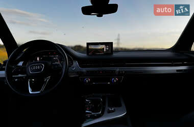 Внедорожник / Кроссовер Audi Q7 2017 в 