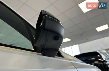 Позашляховик / Кросовер Audi Q7 2023 в 