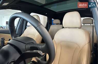 Позашляховик / Кросовер Audi Q7 2023 в 